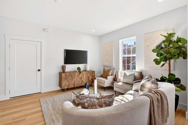 439 W 9th Street 5, Dallas, TX 75208