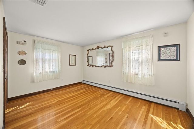 158 Duffy Dr, Taunton, MA 02780