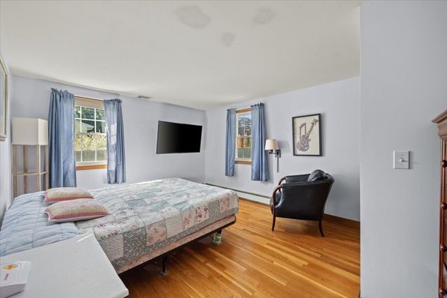 158 Duffy Dr, Taunton, MA 02780