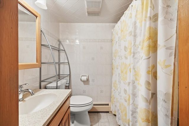 158 Duffy Dr, Taunton, MA 02780