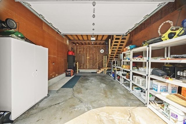 158 Duffy Dr, Taunton, MA 02780