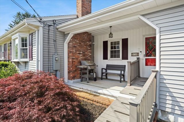 158 Duffy Dr, Taunton, MA 02780