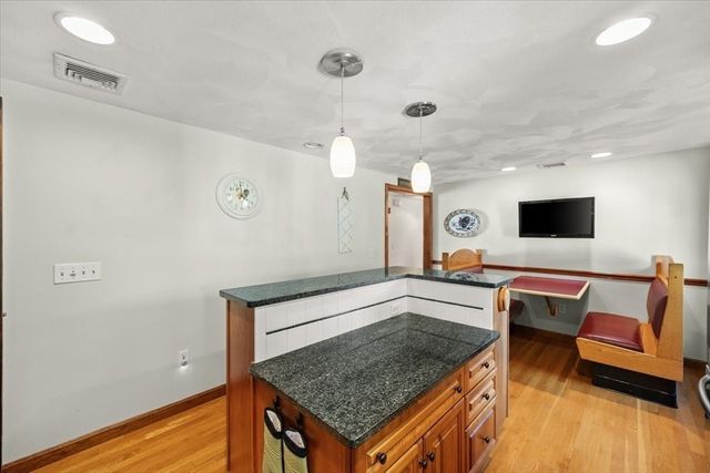 158 Duffy Dr, Taunton, MA 02780