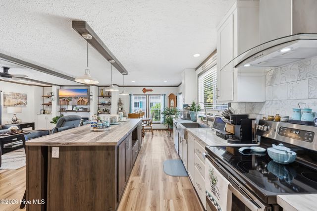 908 Palmer Drive, Carolina Shores, NC 28467