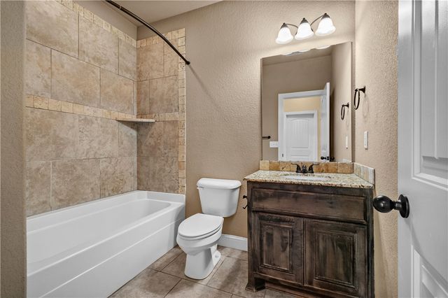 4301 SW Beech Lane, Bentonville, AR 72713