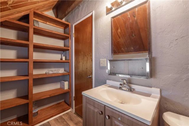 301 W Rainbow, Big Bear City, CA 92314