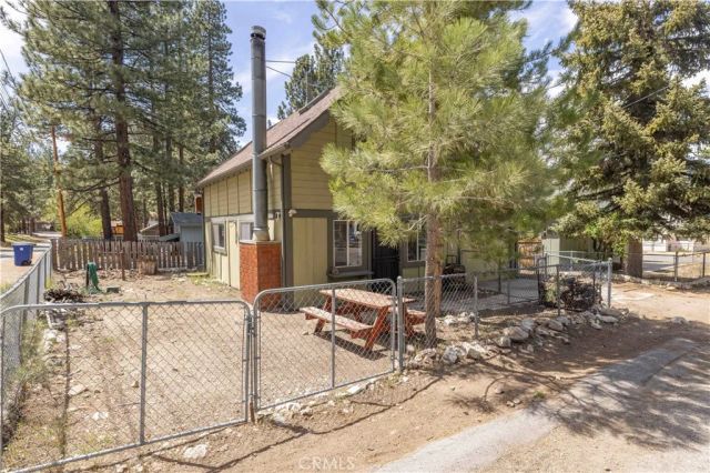 301 W Rainbow, Big Bear City, CA 92314