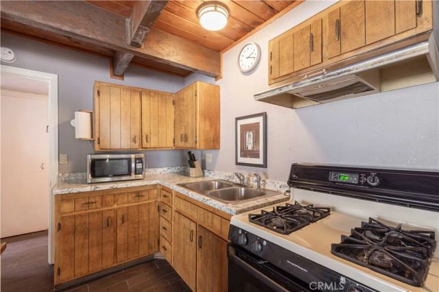 301 W Rainbow, Big Bear City, CA 92314