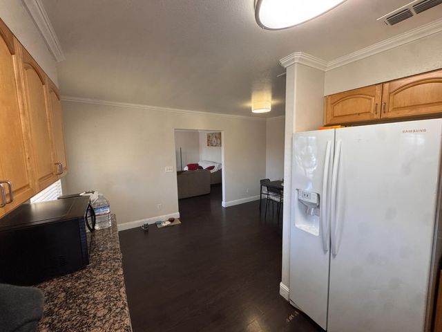 2275 Boxwood St, Sacramento, CA 95815