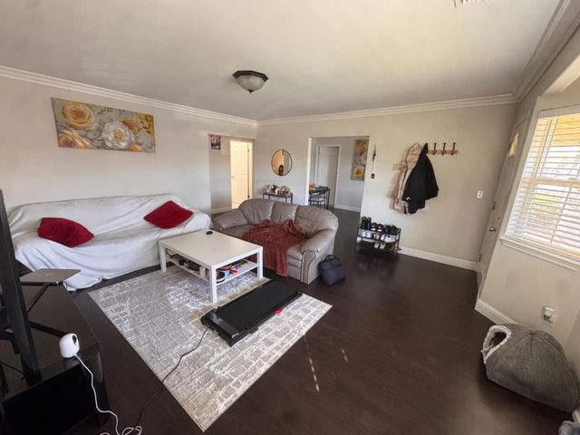 2275 Boxwood St, Sacramento, CA 95815