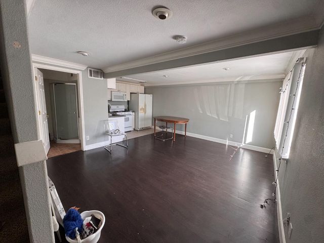 2275 Boxwood St, Sacramento, CA 95815