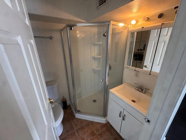 2275 Boxwood St, Sacramento, CA 95815