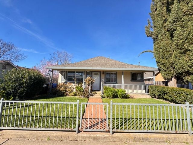 2275 Boxwood St, Sacramento, CA 95815