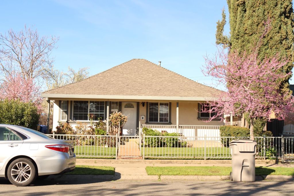 2275 Boxwood St, Sacramento, CA 95815