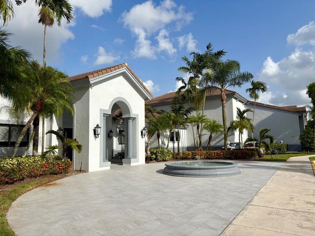 2640 S University Drive S 127, Davie, FL 33328