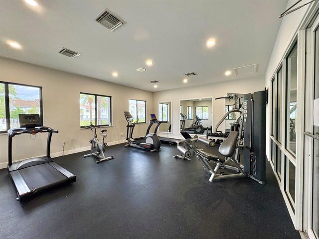 2640 S University Drive S 127, Davie, FL 33328