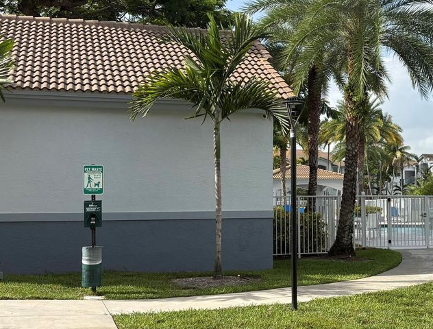 2640 S University Drive S 127, Davie, FL 33328