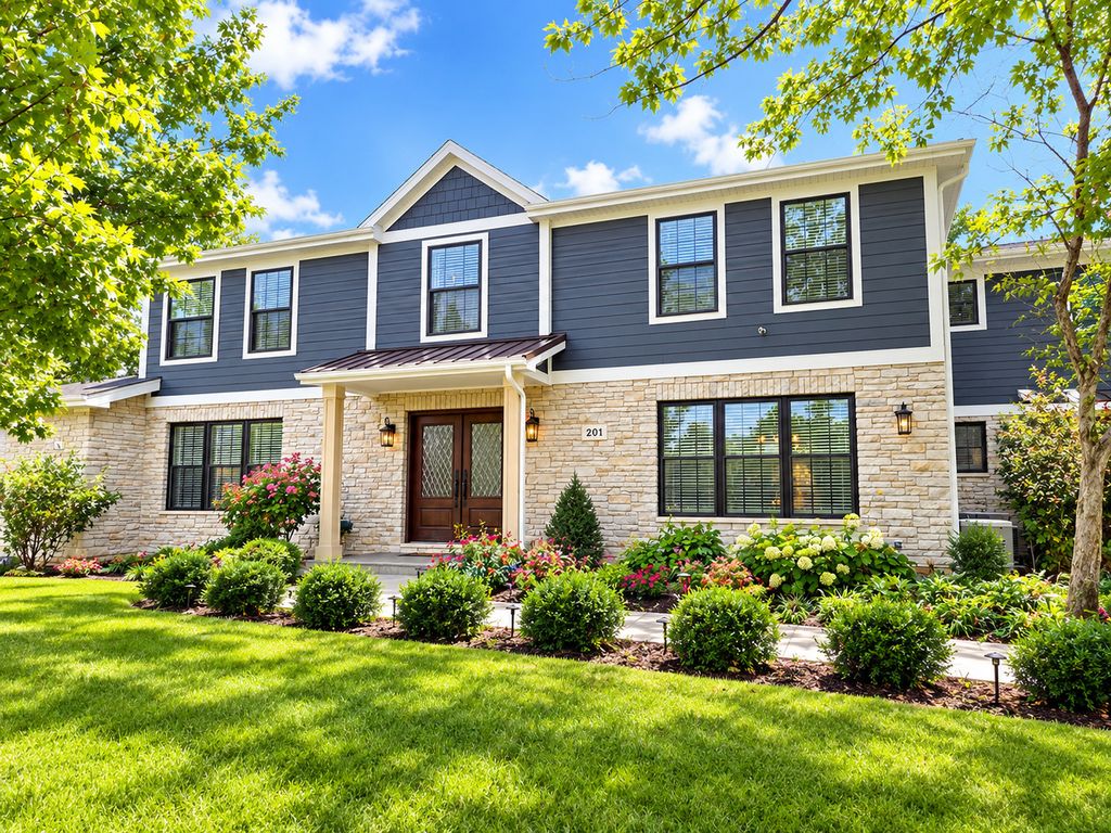 201 Rue Touraine, Deer Park, IL 60010 — exterior