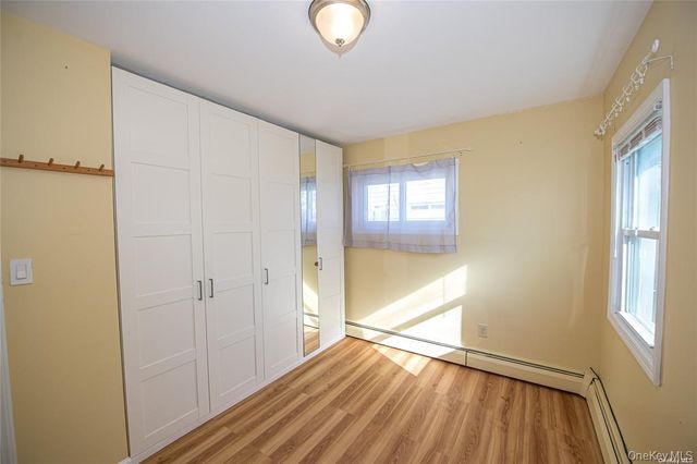 37 Winter Lane, Hicksville, NY 11801