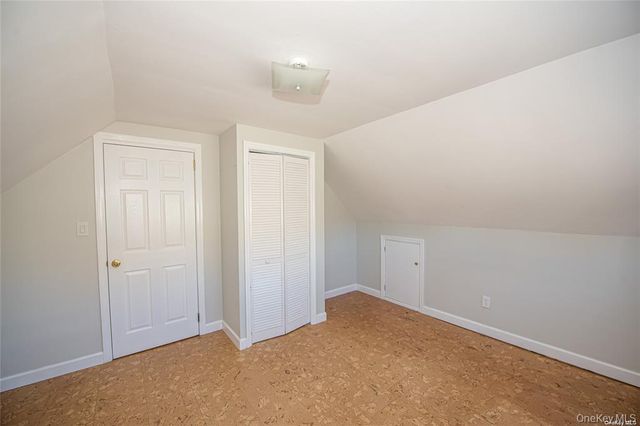 37 Winter Lane, Hicksville, NY 11801