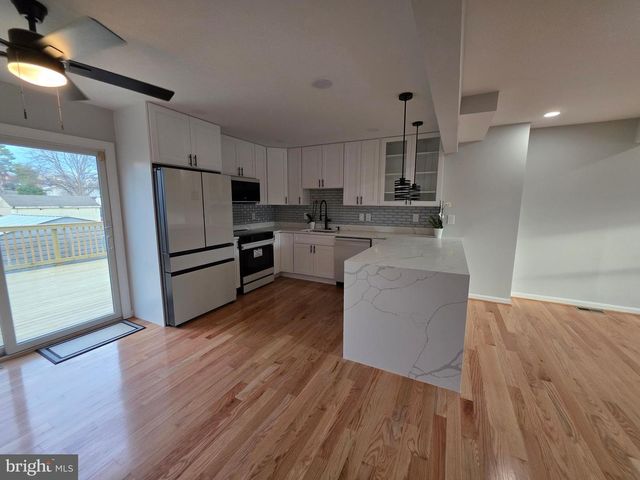 15 CHARLES ST, Westminster, MD 21157