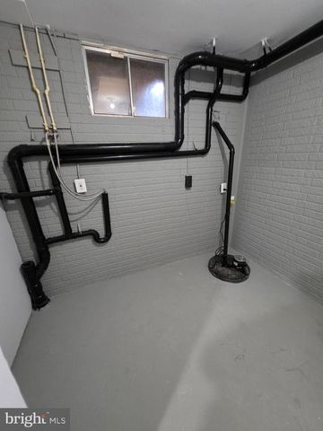 15 CHARLES ST, Westminster, MD 21157