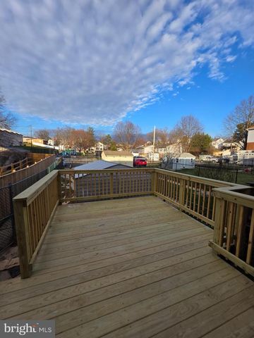 15 CHARLES ST, Westminster, MD 21157