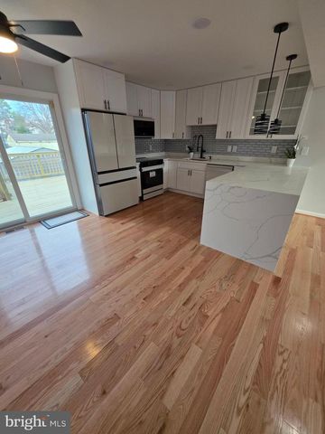 15 CHARLES ST, Westminster, MD 21157