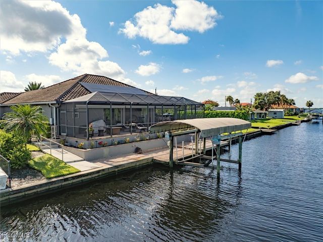 2157 Club House RD, North Fort Myers, FL 33917