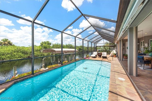 2157 Club House RD, North Fort Myers, FL 33917