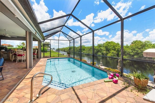 2157 Club House RD, North Fort Myers, FL 33917