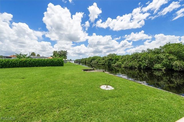 2157 Club House RD, North Fort Myers, FL 33917