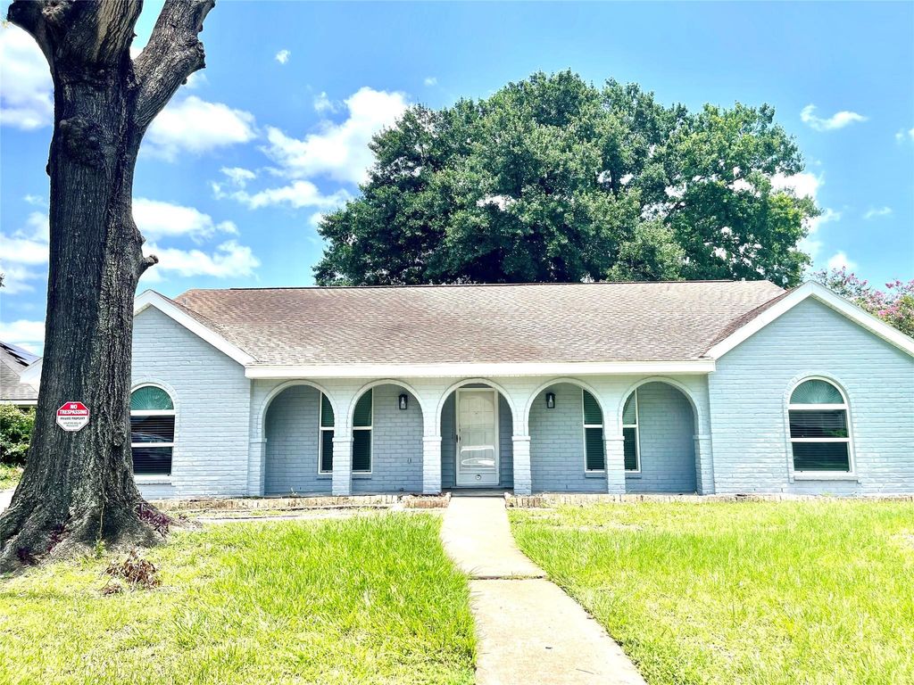 9626 Hearthwood Drive, Houston, TX 77040
