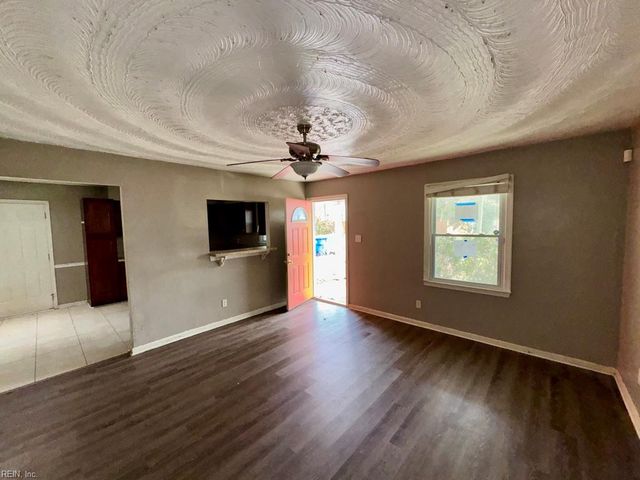 2931 Peronne AVE, Norfolk, VA 23509