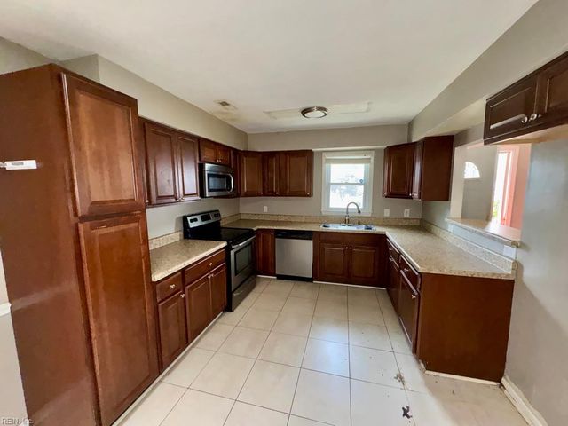 2931 Peronne AVE, Norfolk, VA 23509