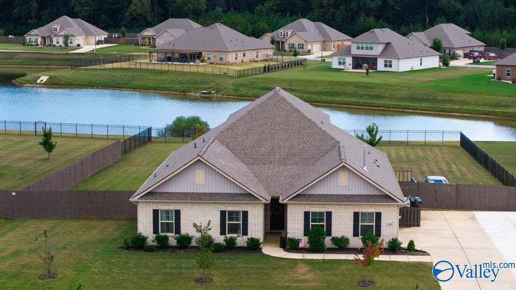 140 Tango Drive, Meridianville, AL 35759