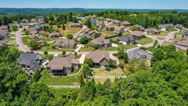 1693 Weston Hills Drive NW, Cleveland, TN 37312