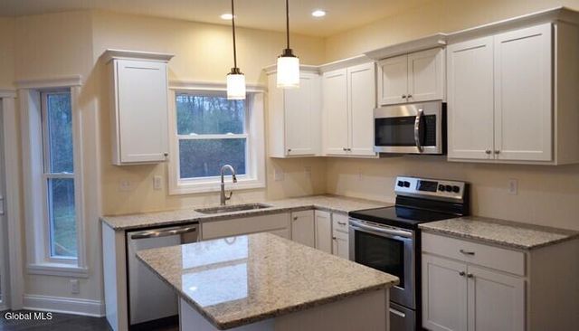 215 County Rte 32, Kinderhook, NY 12184