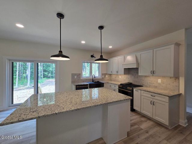 215 County Rte 32, Kinderhook, NY 12184