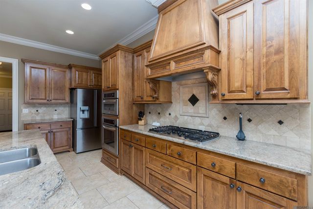 14472 Oak Path Dr, Prairieville, LA 70769