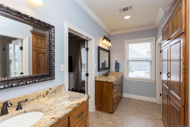 14472 Oak Path Dr, Prairieville, LA 70769