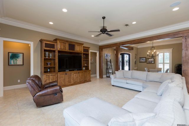 14472 Oak Path Dr, Prairieville, LA 70769