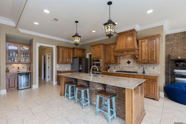 14472 Oak Path Dr, Prairieville, LA 70769