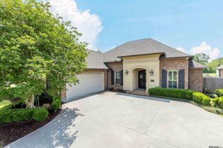 14472 Oak Path Dr, Prairieville, LA 70769
