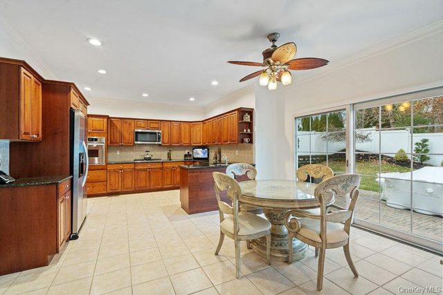 1 Fairway Drive, Plainview, NY 11804