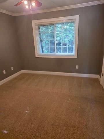 127 Rondak Circle, Smyrna, GA 30080