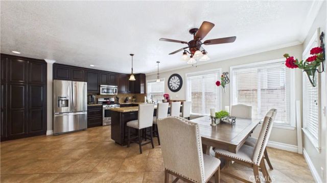 27563 Open Crest, Saugus, CA 91350