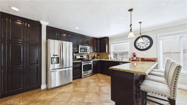 27563 Open Crest, Saugus, CA 91350