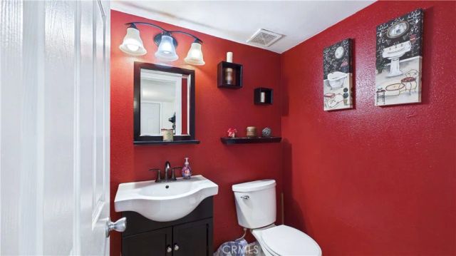 27563 Open Crest, Saugus, CA 91350