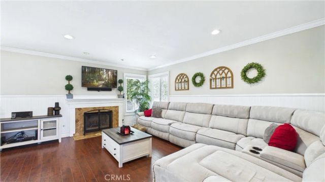 27563 Open Crest, Saugus, CA 91350